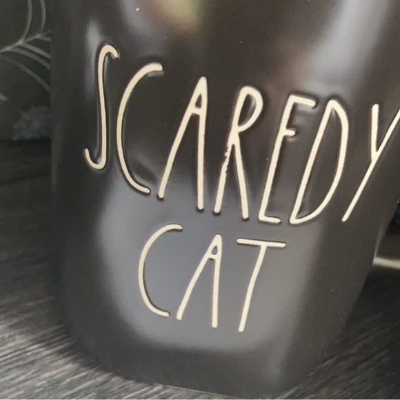 🖤FRIDAY SALE🖤Rae Dunn Scaredy Cat Mug - Picture 1 of 2